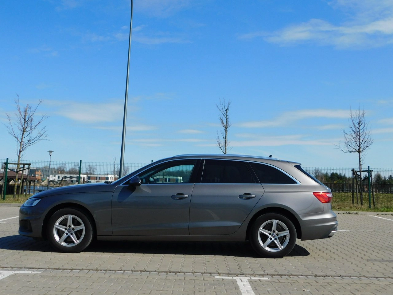 Audi A4 - Zdjęcie 22