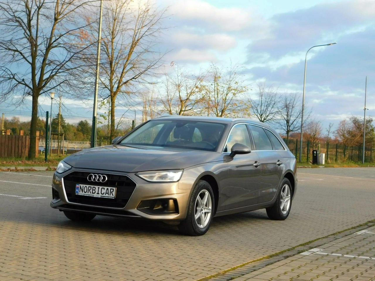 Audi A4 - Zdjęcie 2