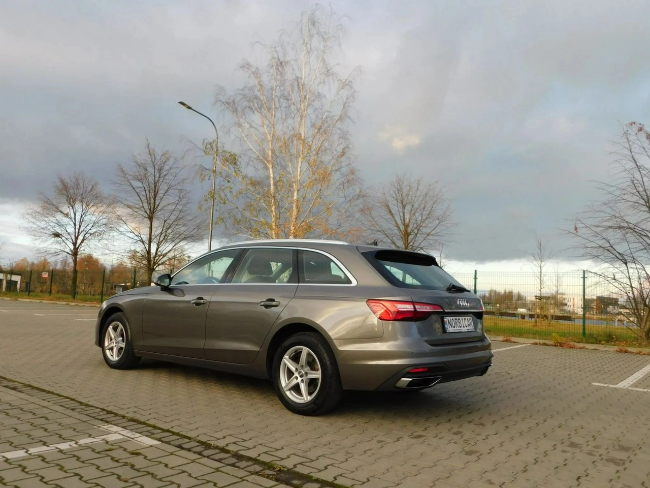 Audi A4 - Zdjęcie 3
