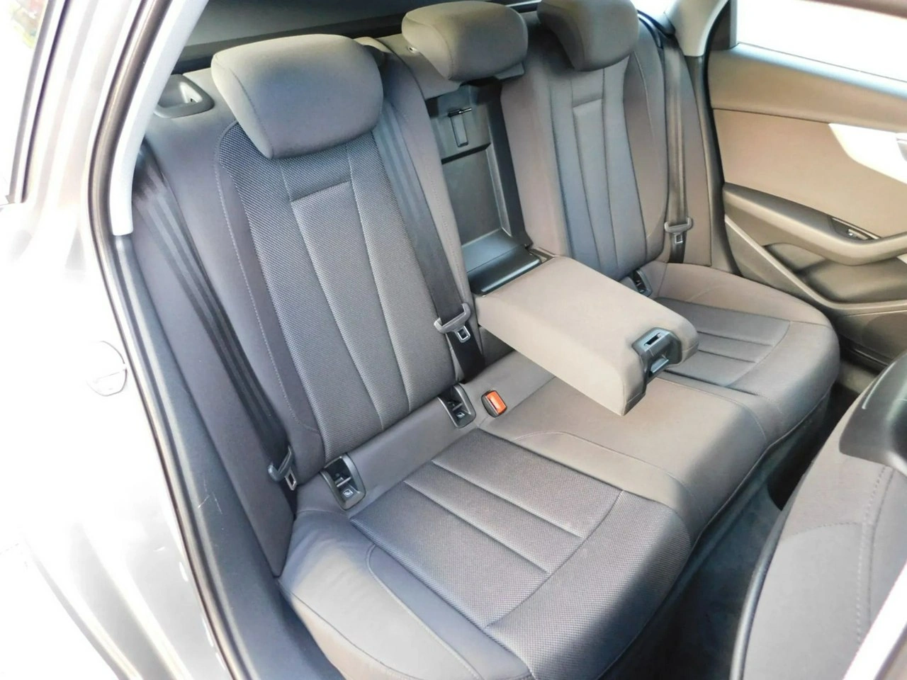 Audi A4 - Zdjęcie 9