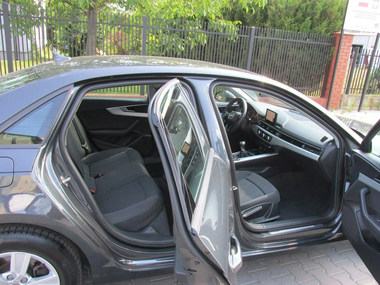 Audi A4 - Zdjęcie 12