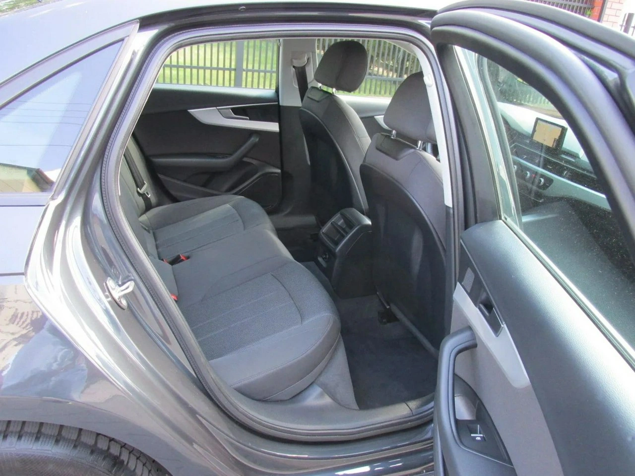 Audi A4 - Zdjęcie 13