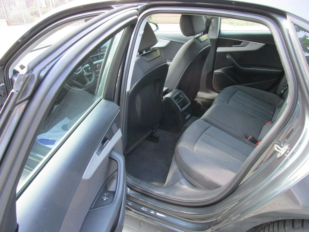 Audi A4 - Zdjęcie 14