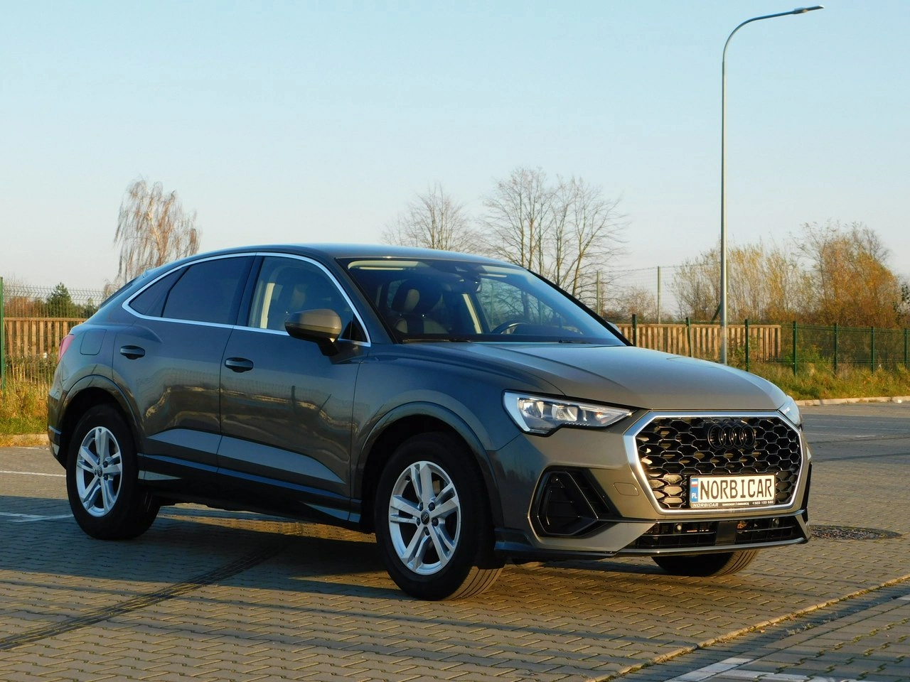 Audi Q3 - Zdjęcie 1