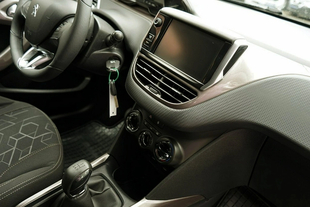 Peugeot 2008 - Zdjęcie 24