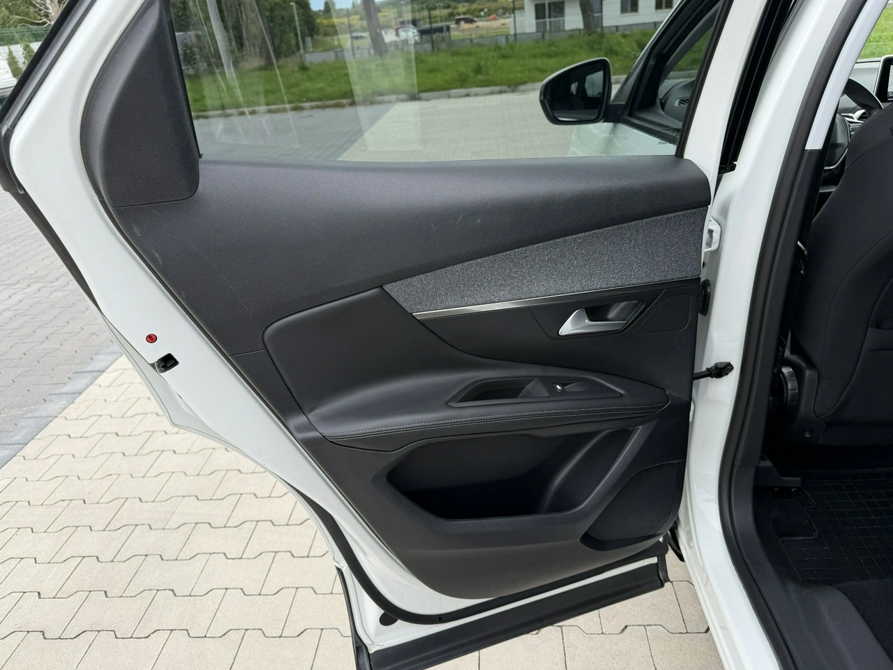 Peugeot 3008 - Zdjęcie 28