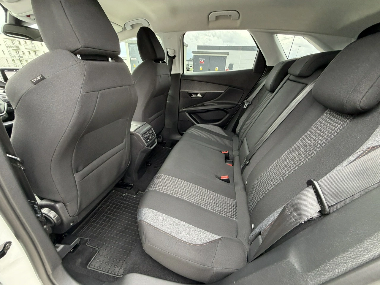 Peugeot 3008 - Zdjęcie 30