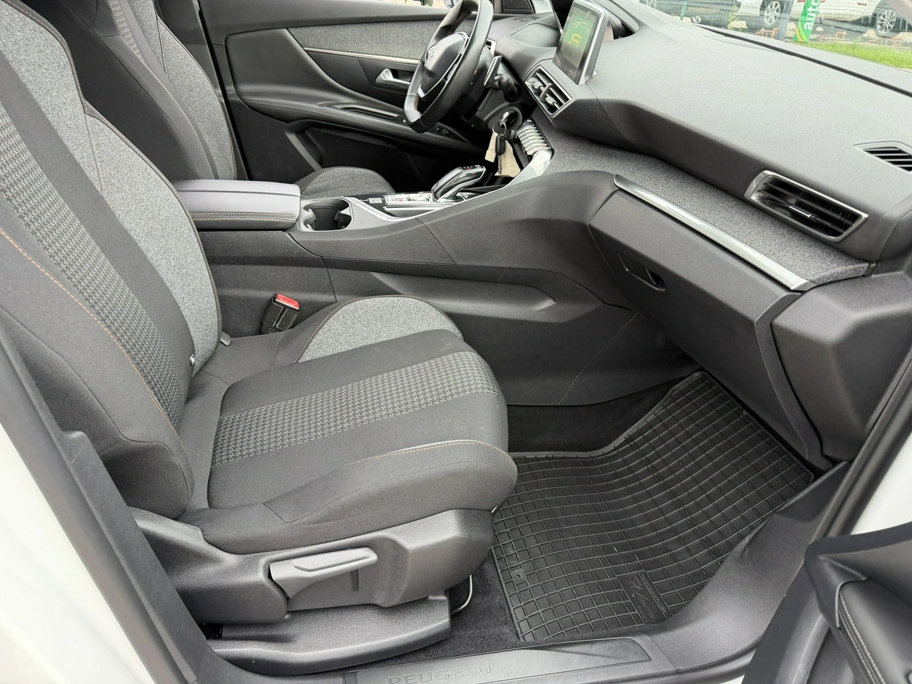 Peugeot 3008 - Zdjęcie 33