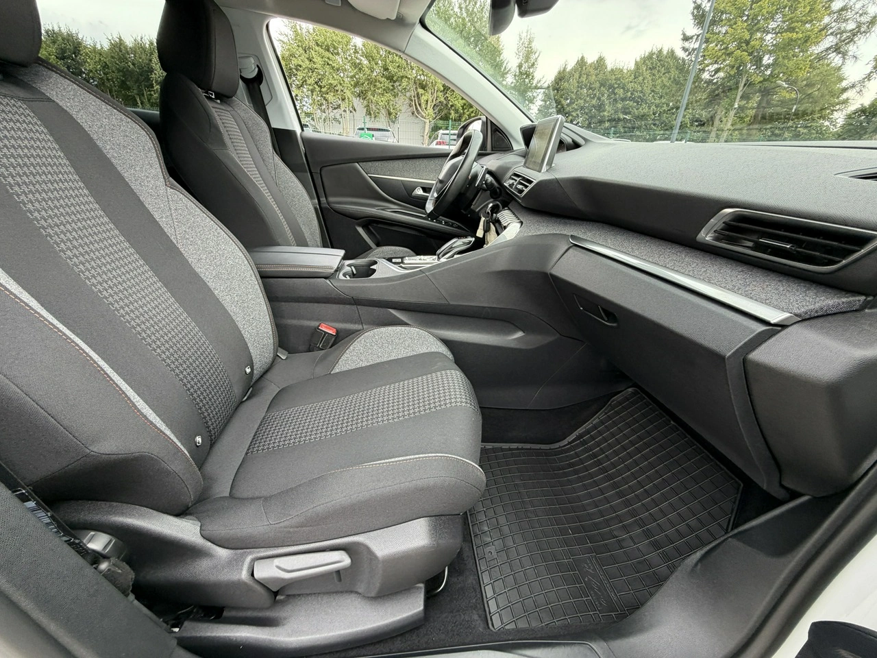Peugeot 3008 - Zdjęcie 34