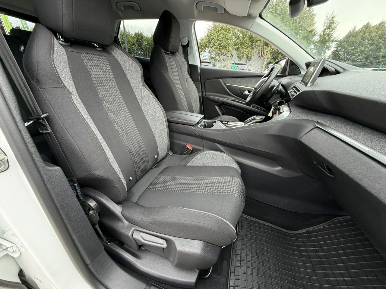 Peugeot 3008 - Zdjęcie 35