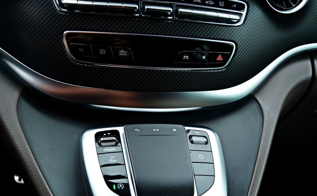 Mercedes-Benz Klasa V - Zdjęcie 24