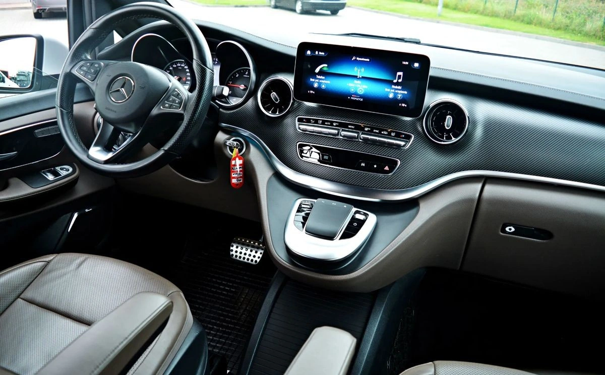 Mercedes-Benz Klasa V - Zdjęcie 28