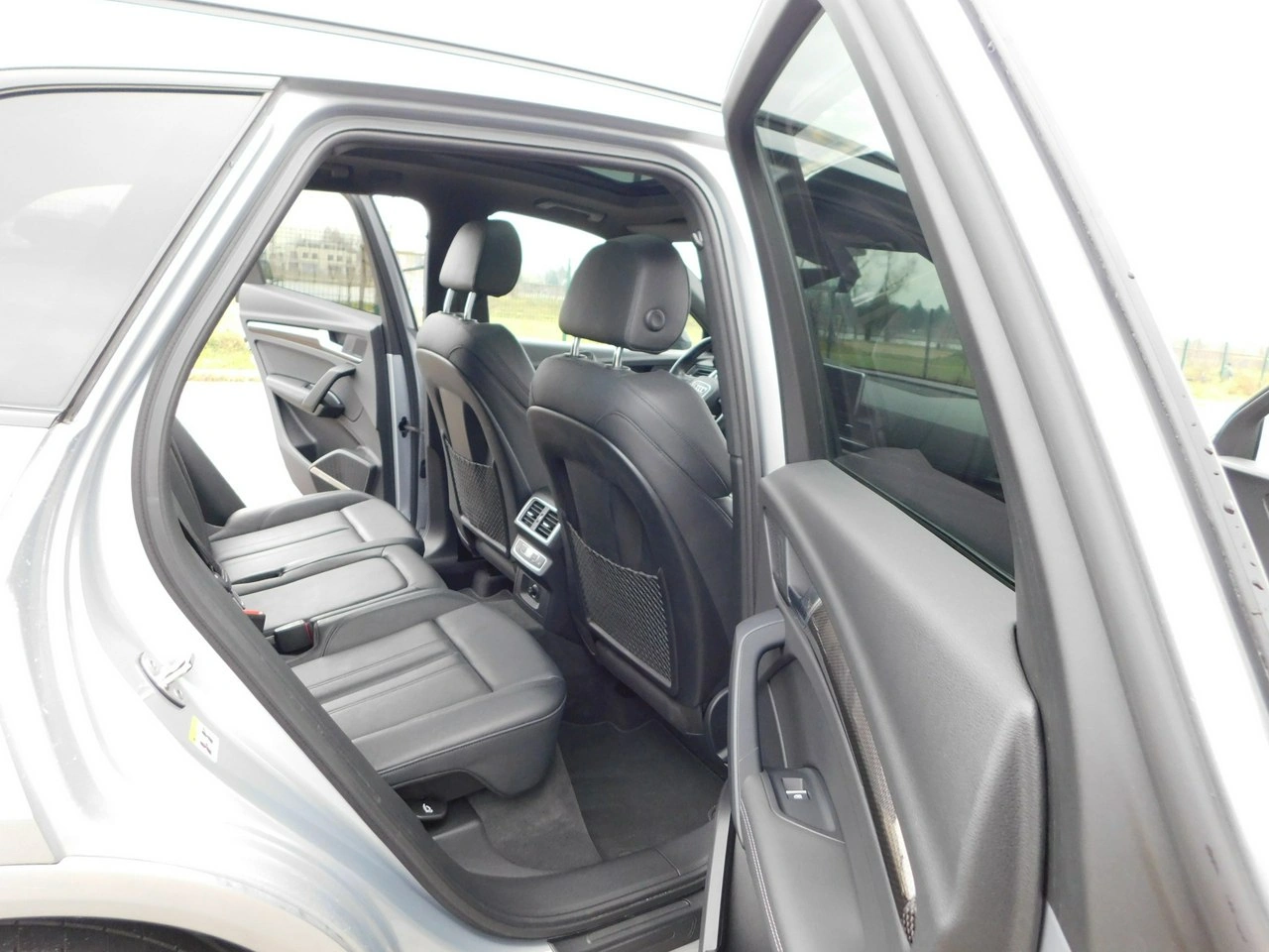 Audi SQ5 - Zdjęcie 11