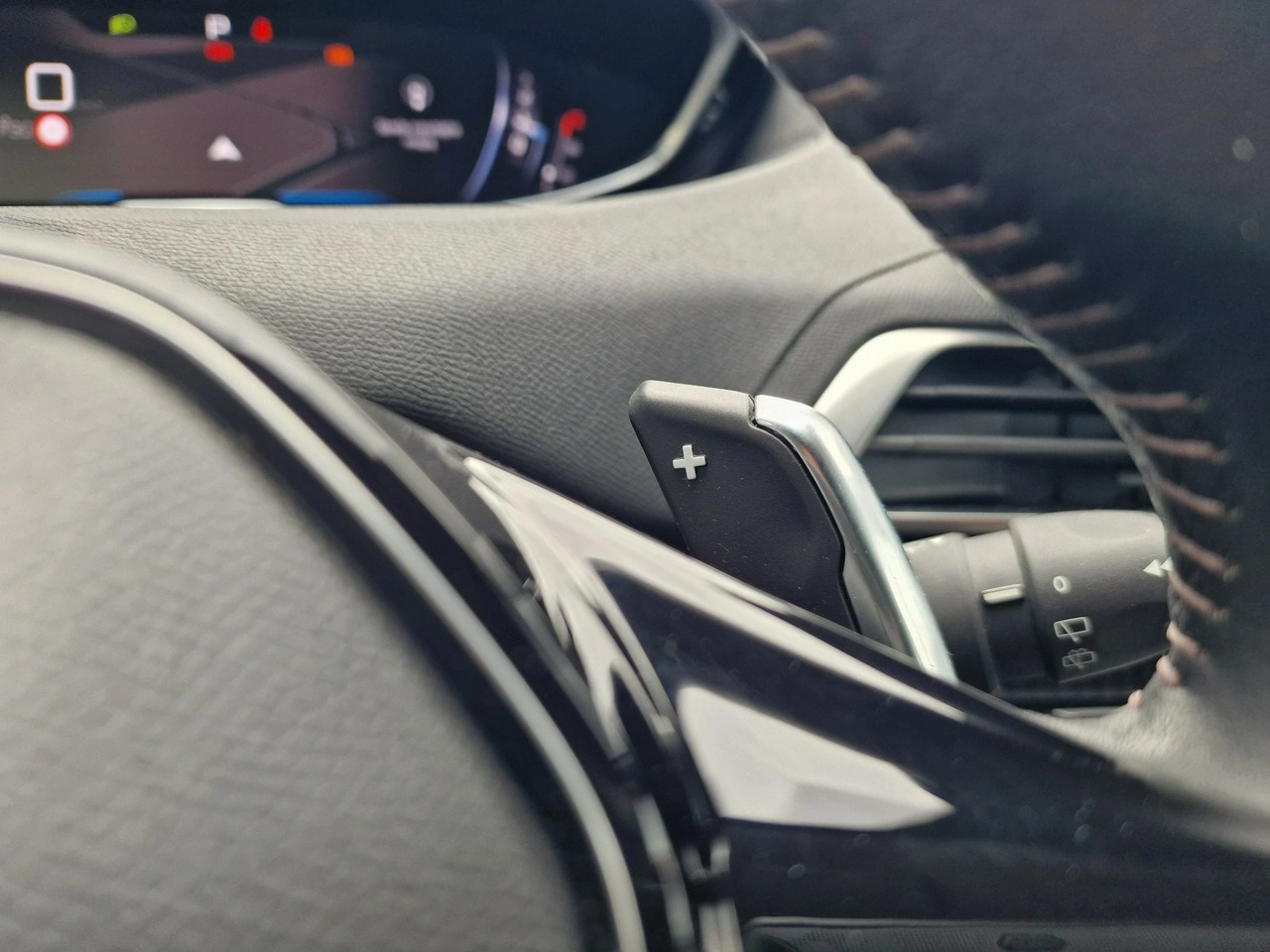 Peugeot 5008 - Zdjęcie 33