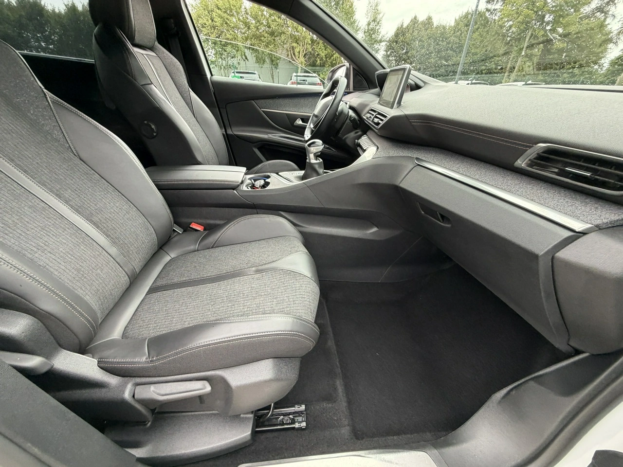 Peugeot 5008 - Zdjęcie 32