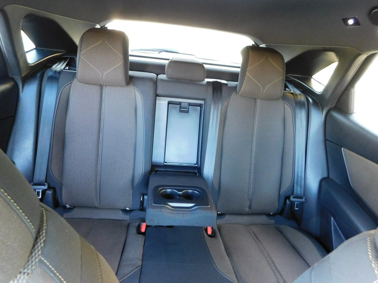 DS Automobiles DS 7 Crossback - Zdjęcie 10