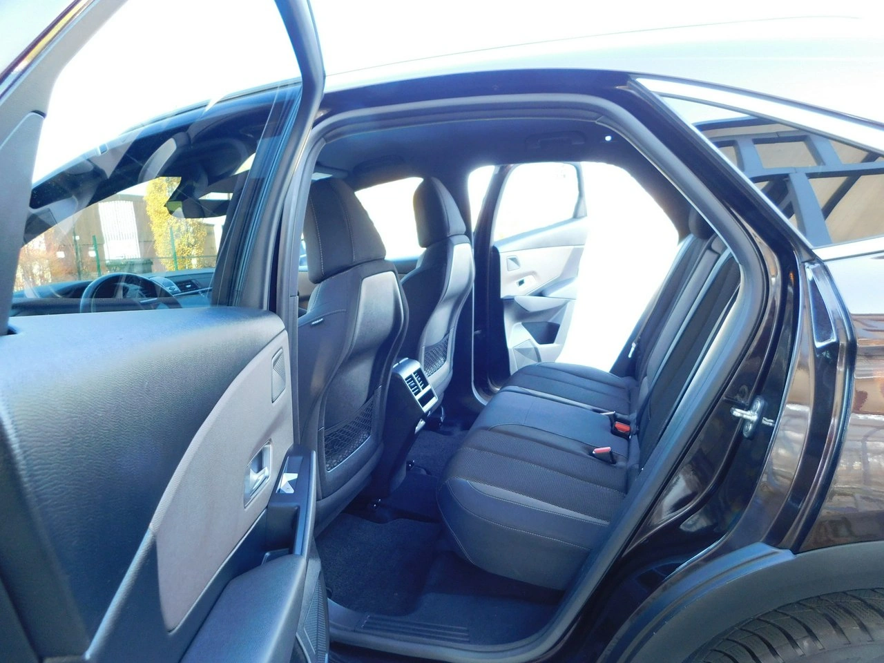 DS Automobiles DS 7 Crossback - Zdjęcie 11