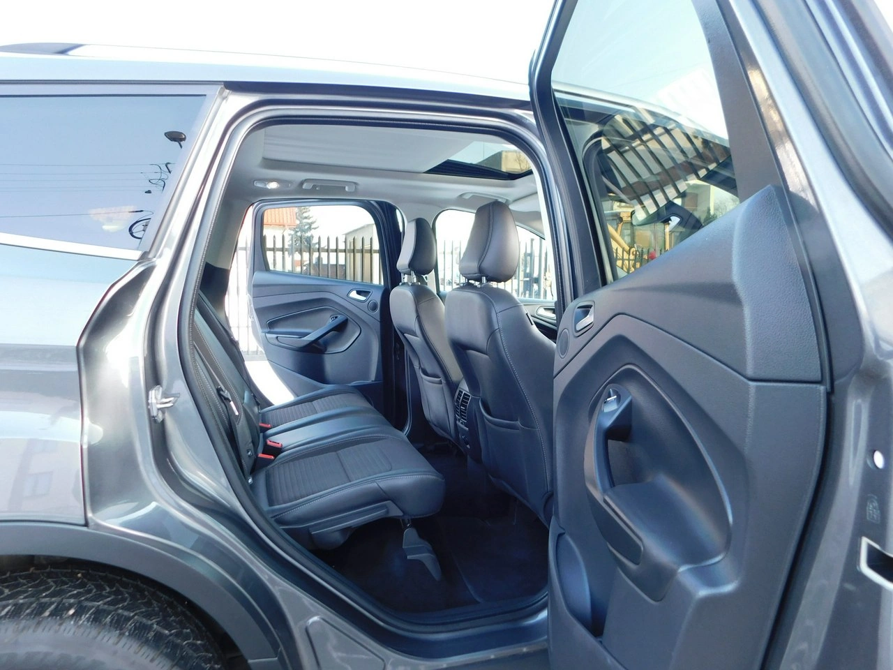 Ford Kuga - Zdjęcie 11