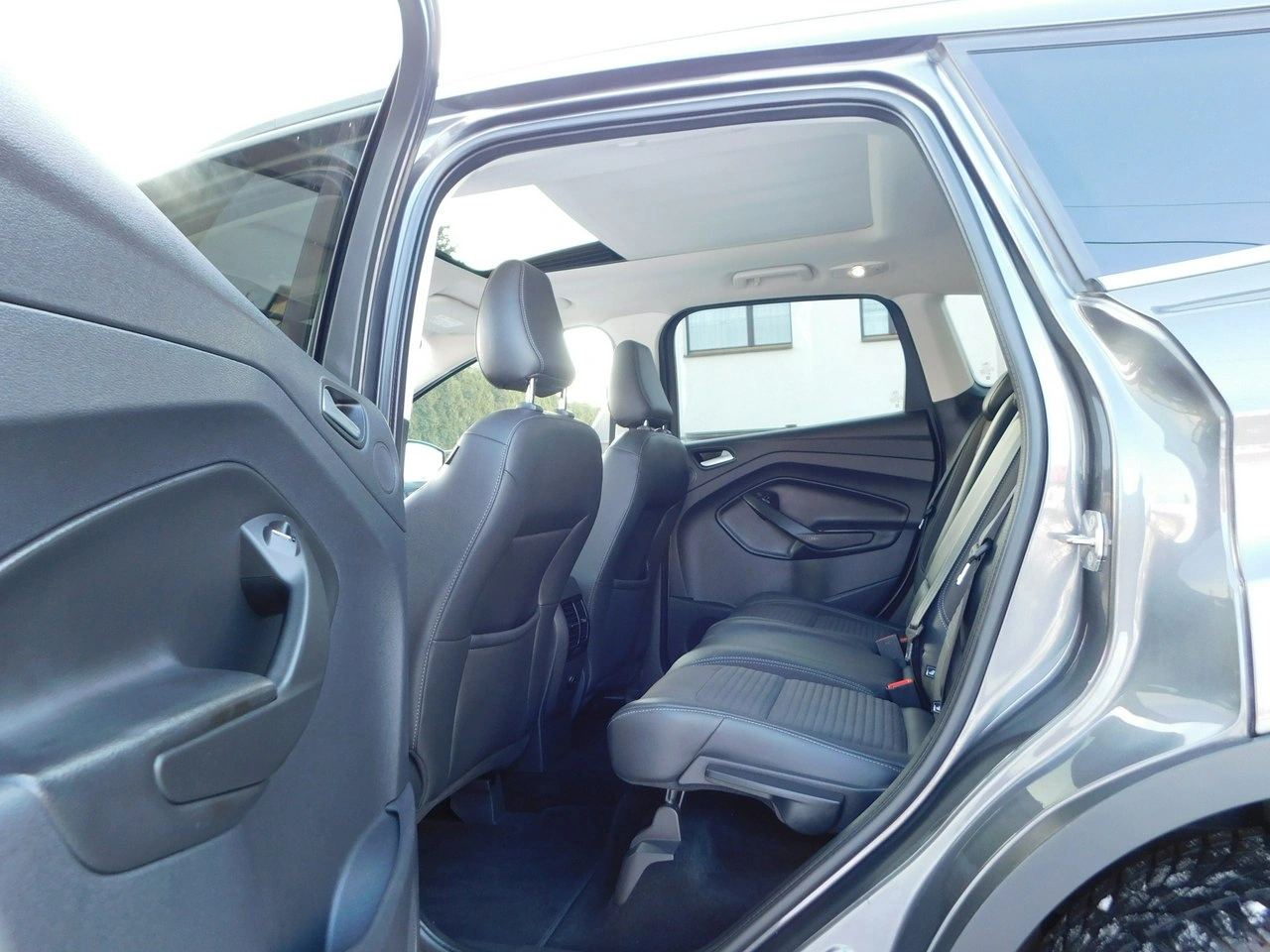 Ford Kuga - Zdjęcie 12