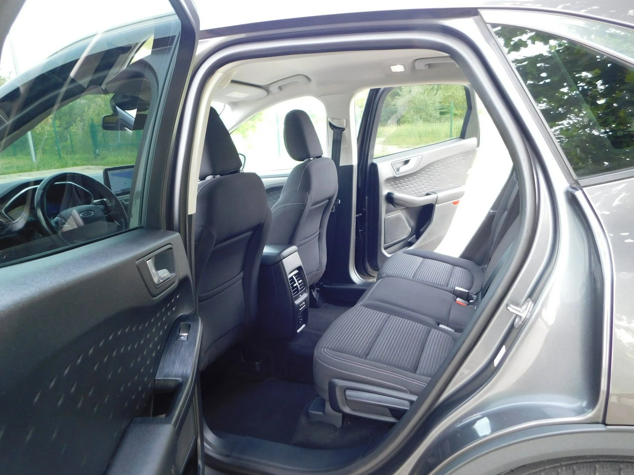 Ford Kuga - Zdjęcie 9