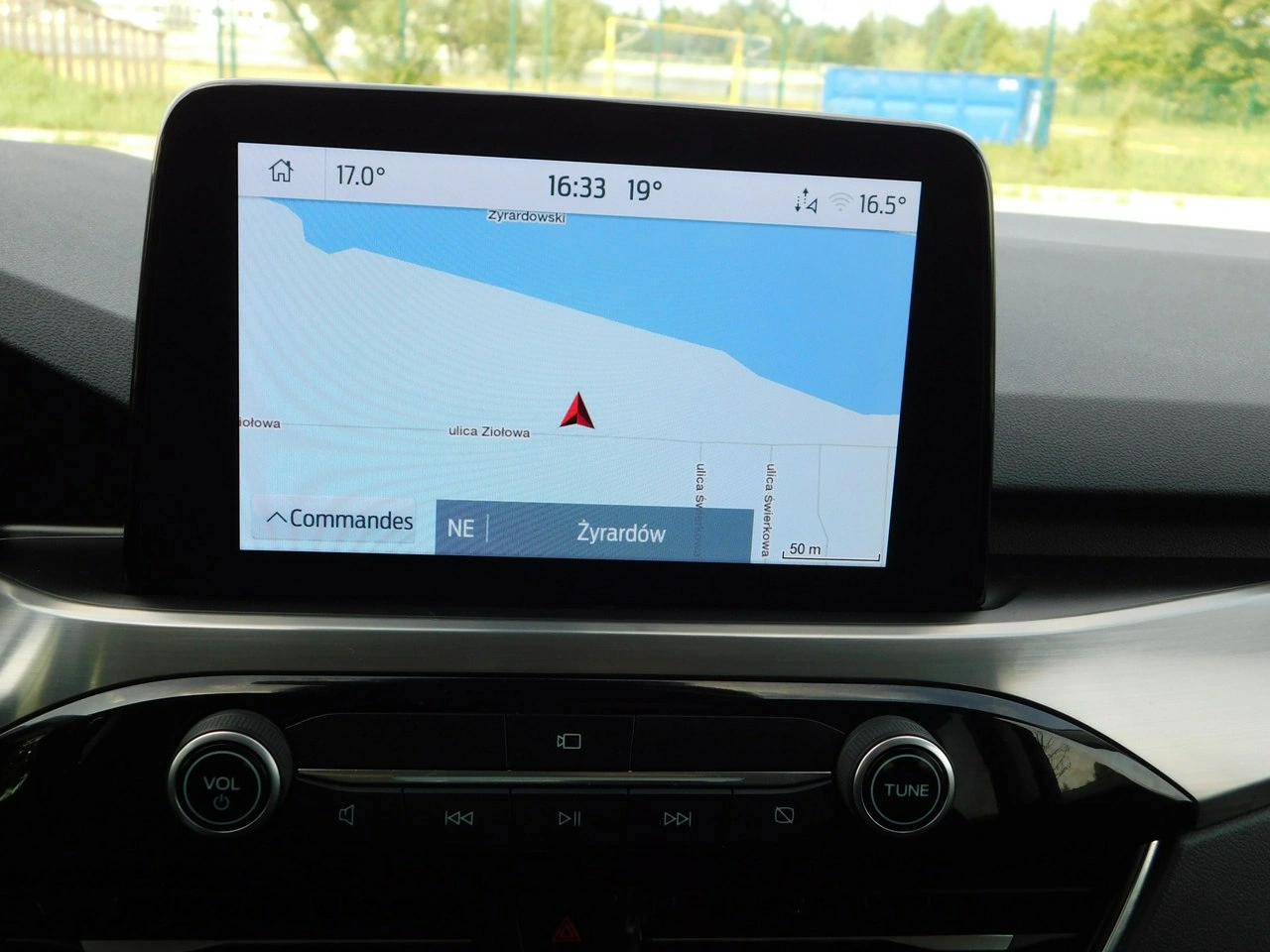 Ford Kuga - Zdjęcie 16