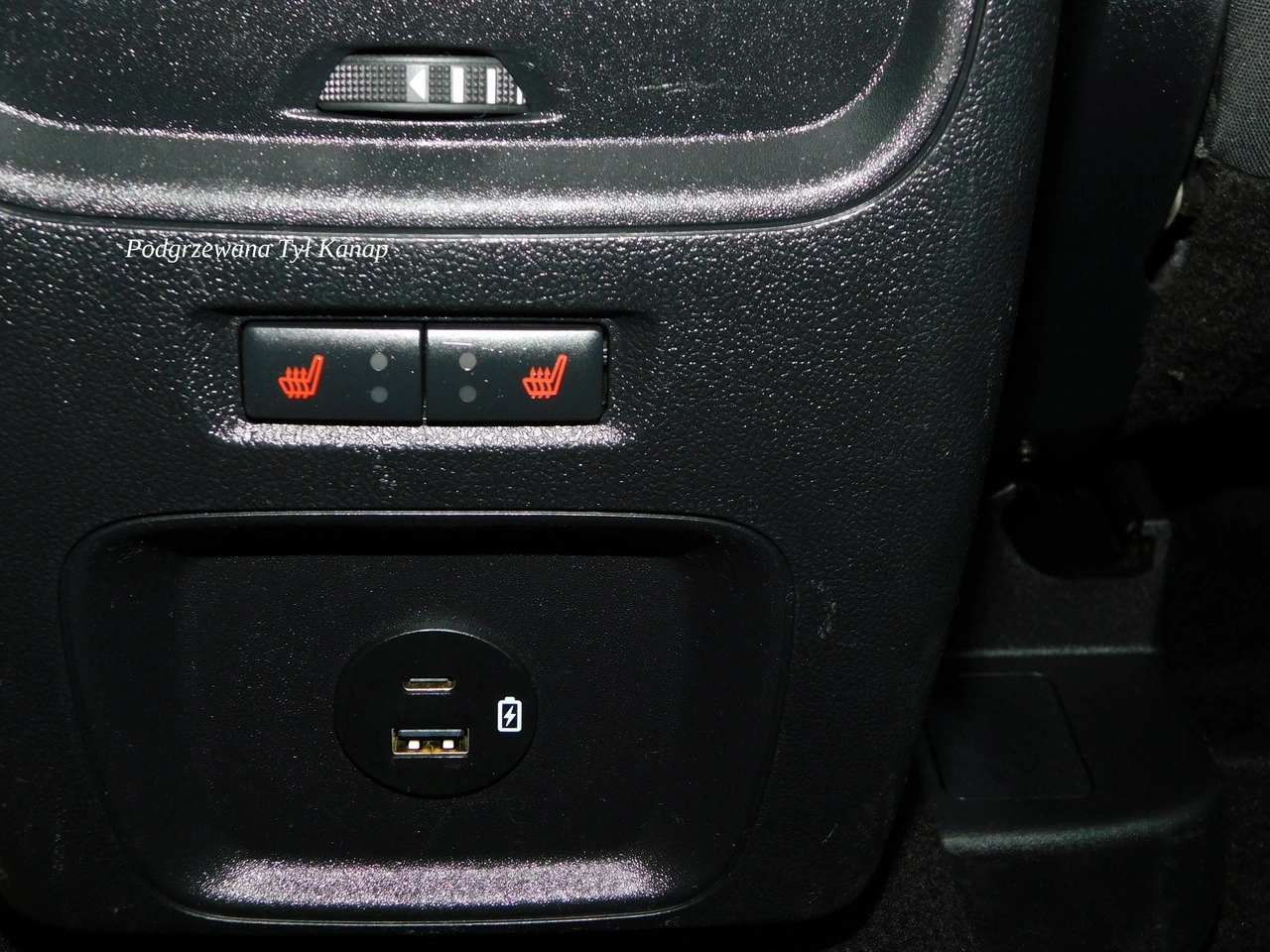 Ford Kuga - Zdjęcie 17