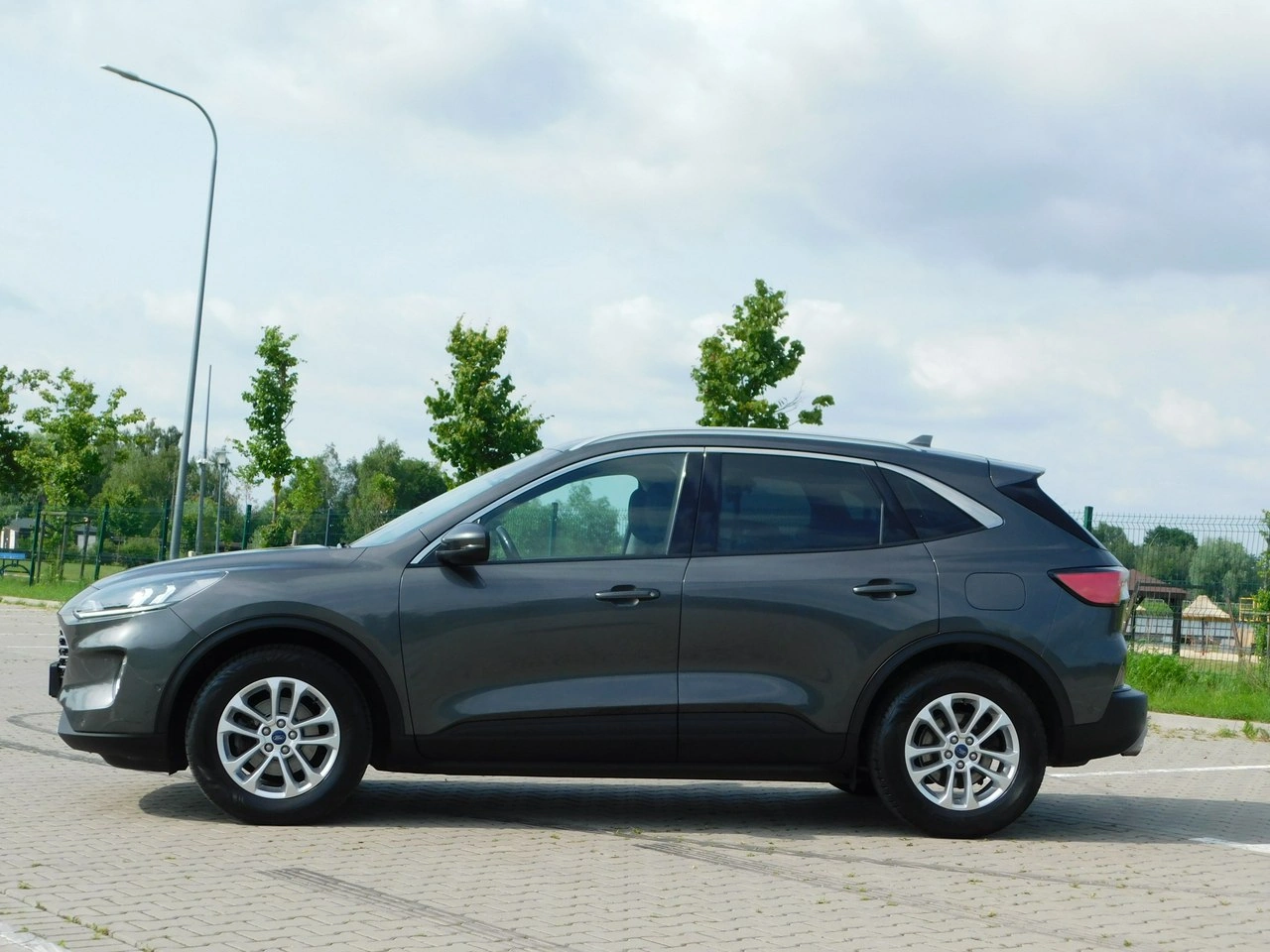 Ford Kuga - Zdjęcie 21