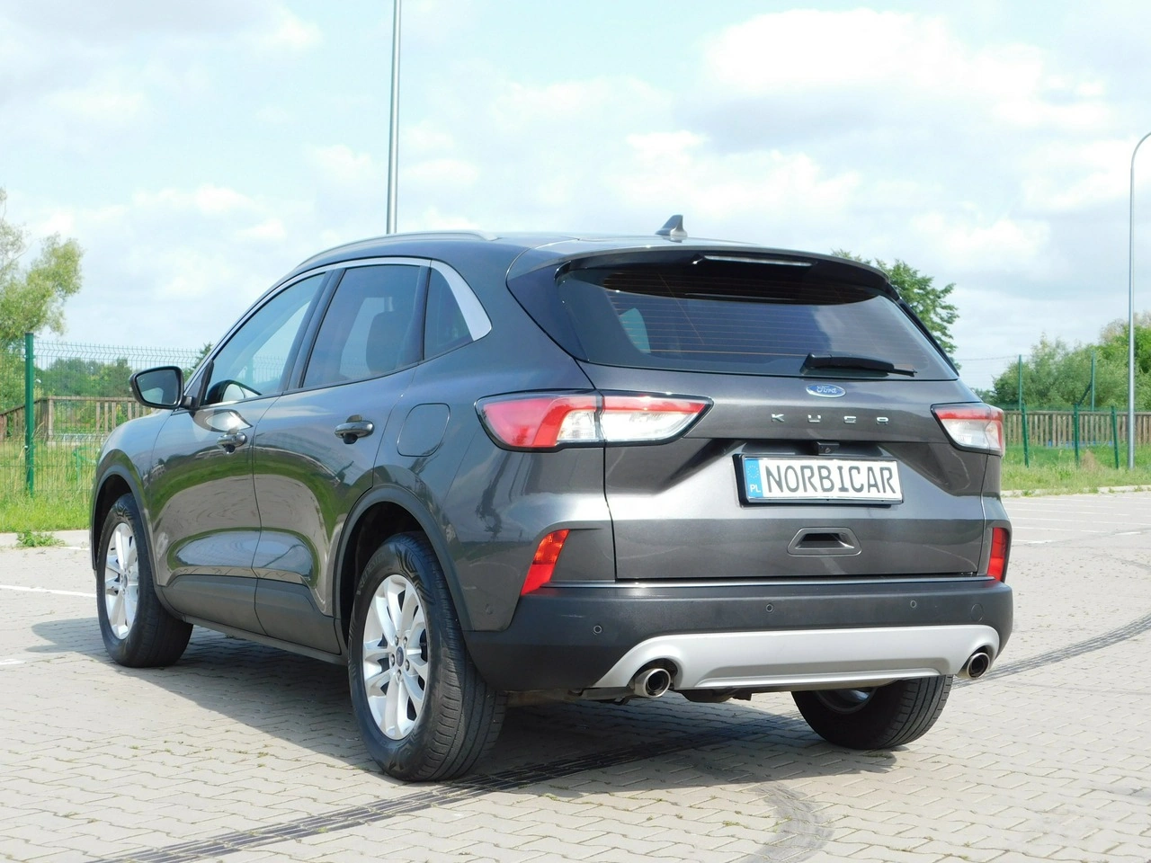 Ford Kuga - Zdjęcie 22