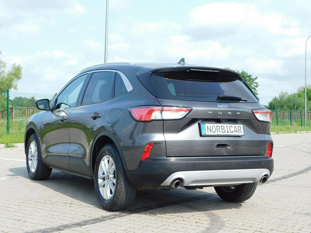 Ford Kuga - Zdjęcie 22