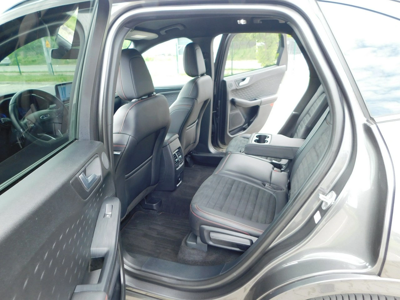 Ford Kuga - Zdjęcie 9