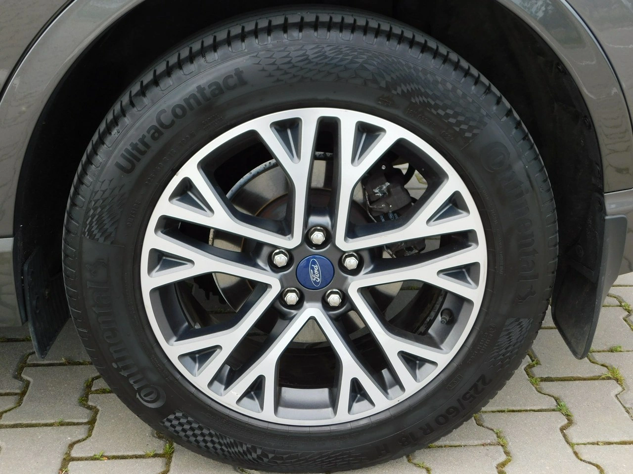 Ford Kuga - Zdjęcie 14