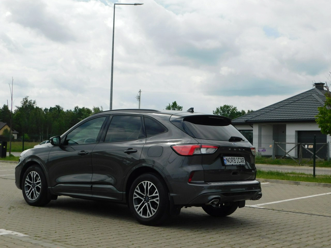Ford Kuga - Zdjęcie 3