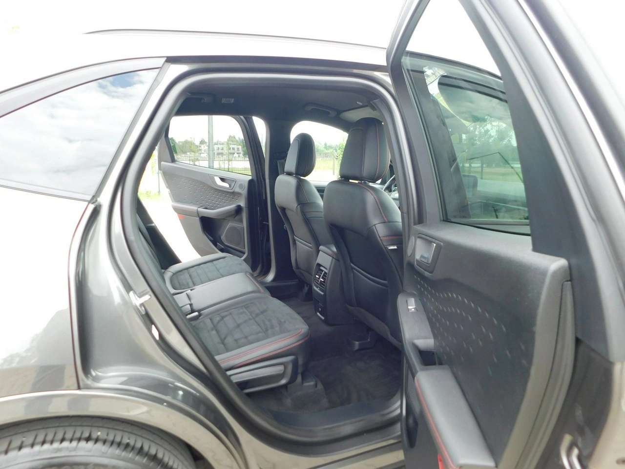 Ford Kuga - Zdjęcie 8