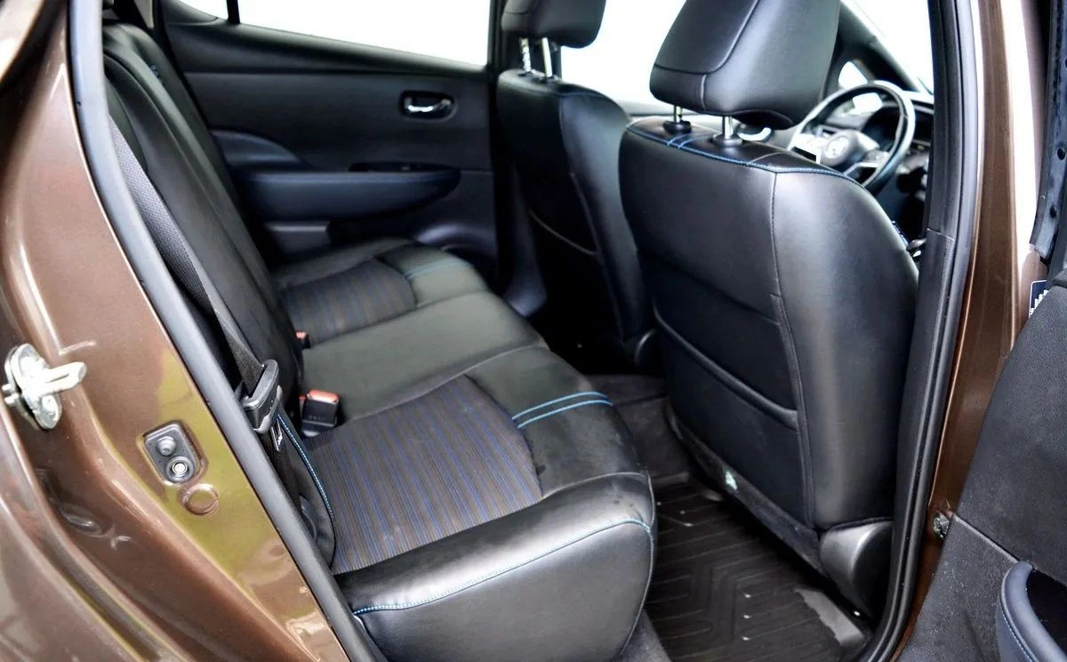 Nissan Leaf - Zdjęcie 15