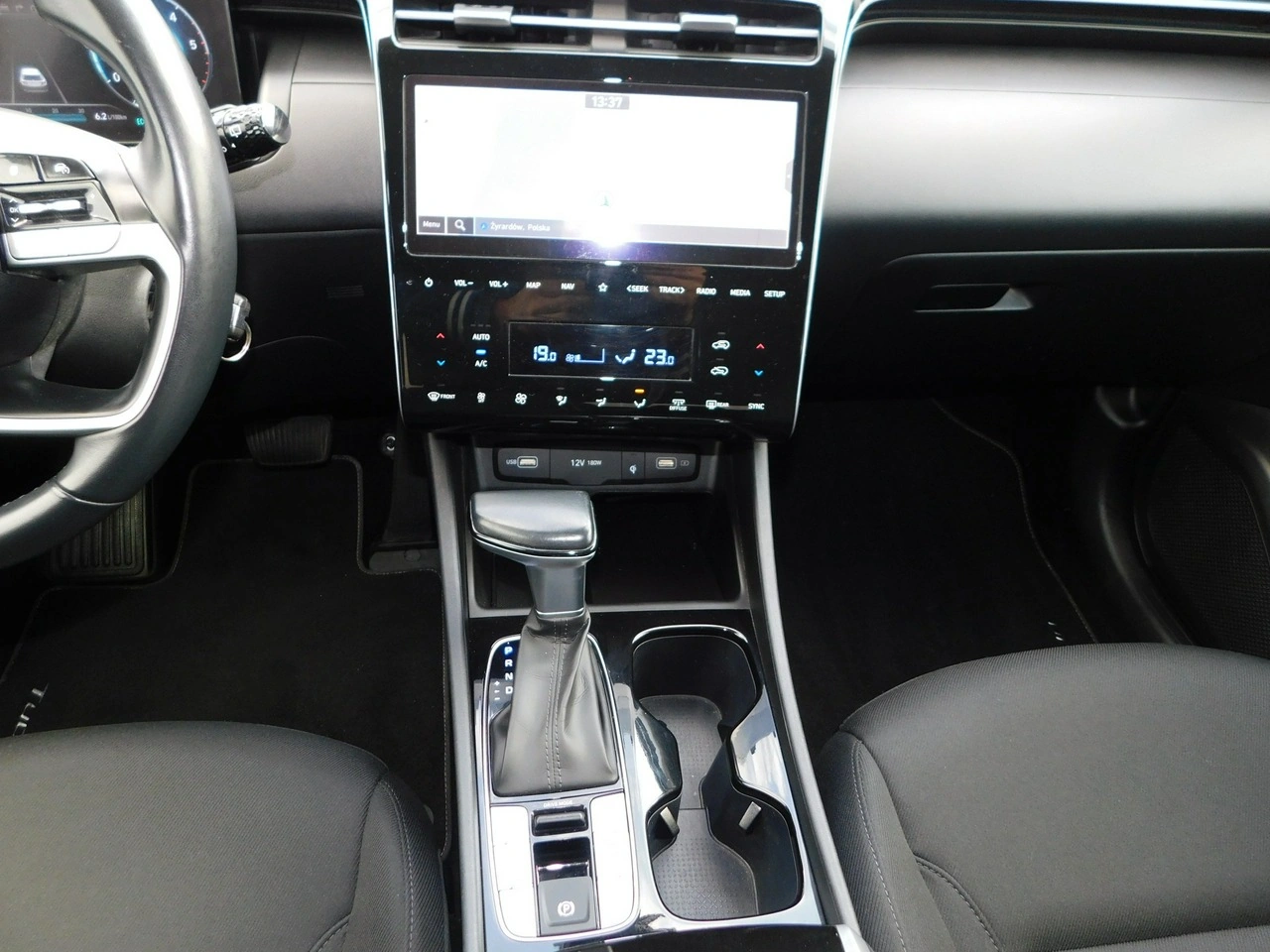 Hyundai Tucson - Zdjęcie 9