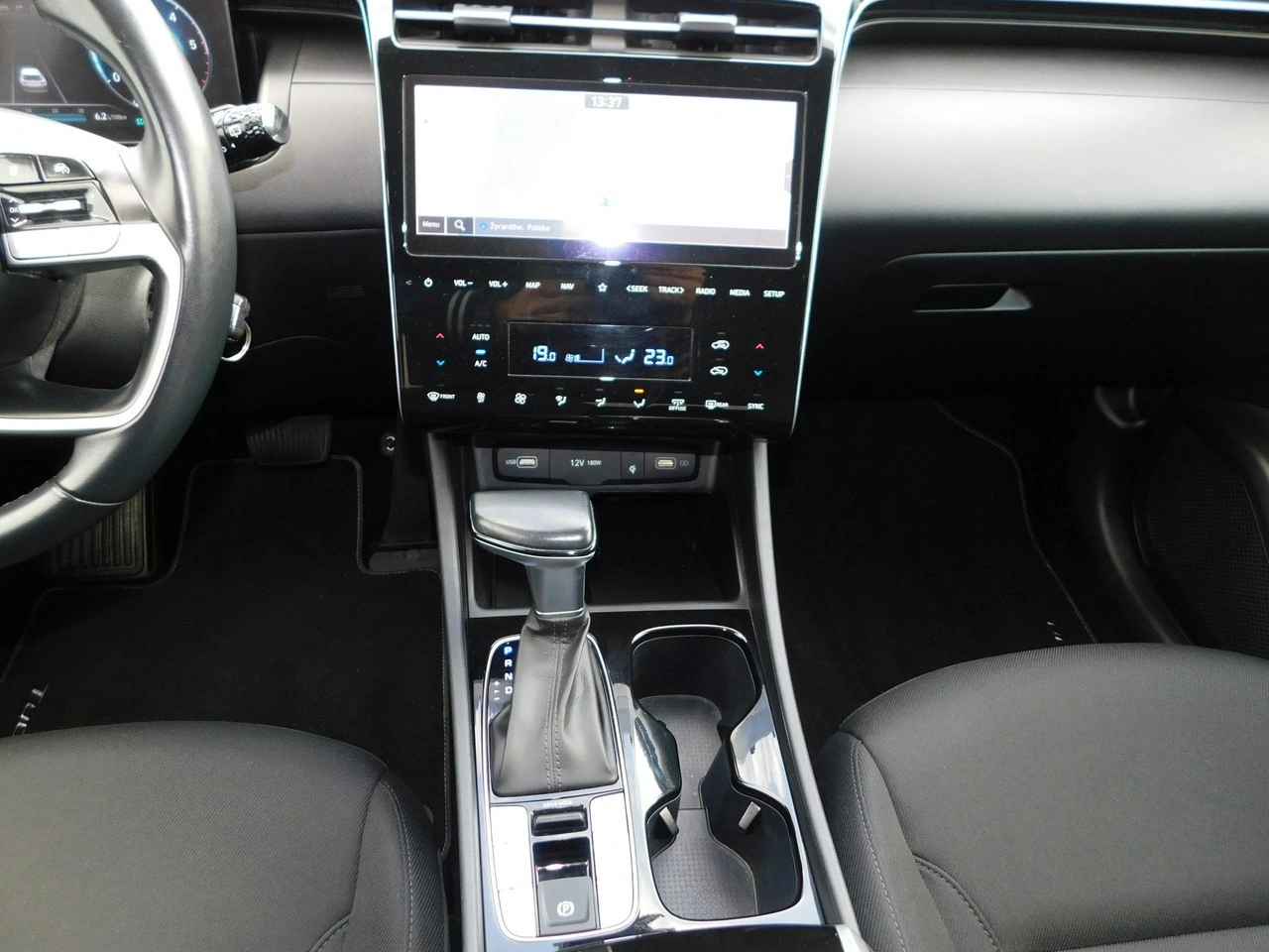 Hyundai Tucson - Zdjęcie 9