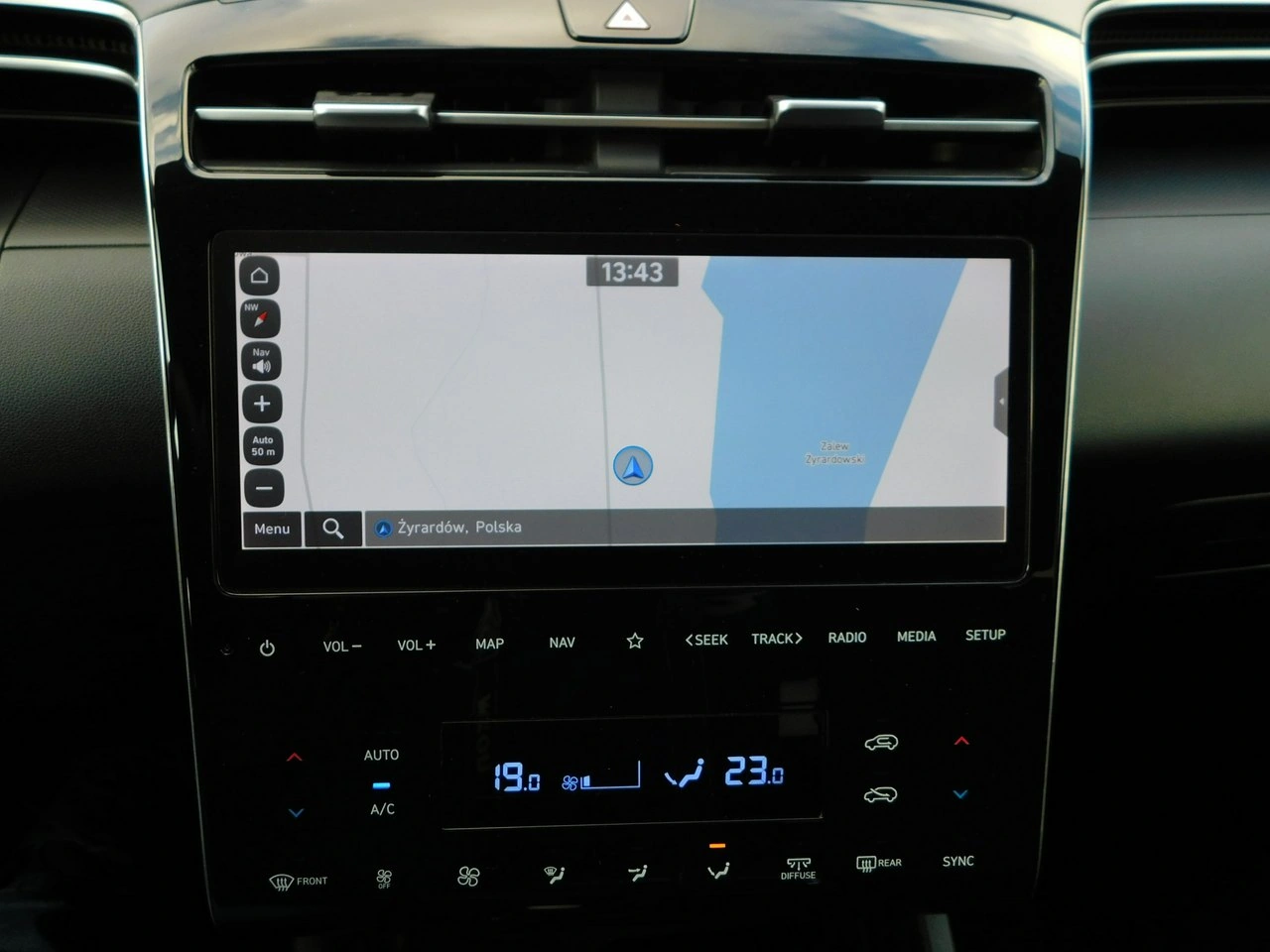 Hyundai Tucson - Zdjęcie 12