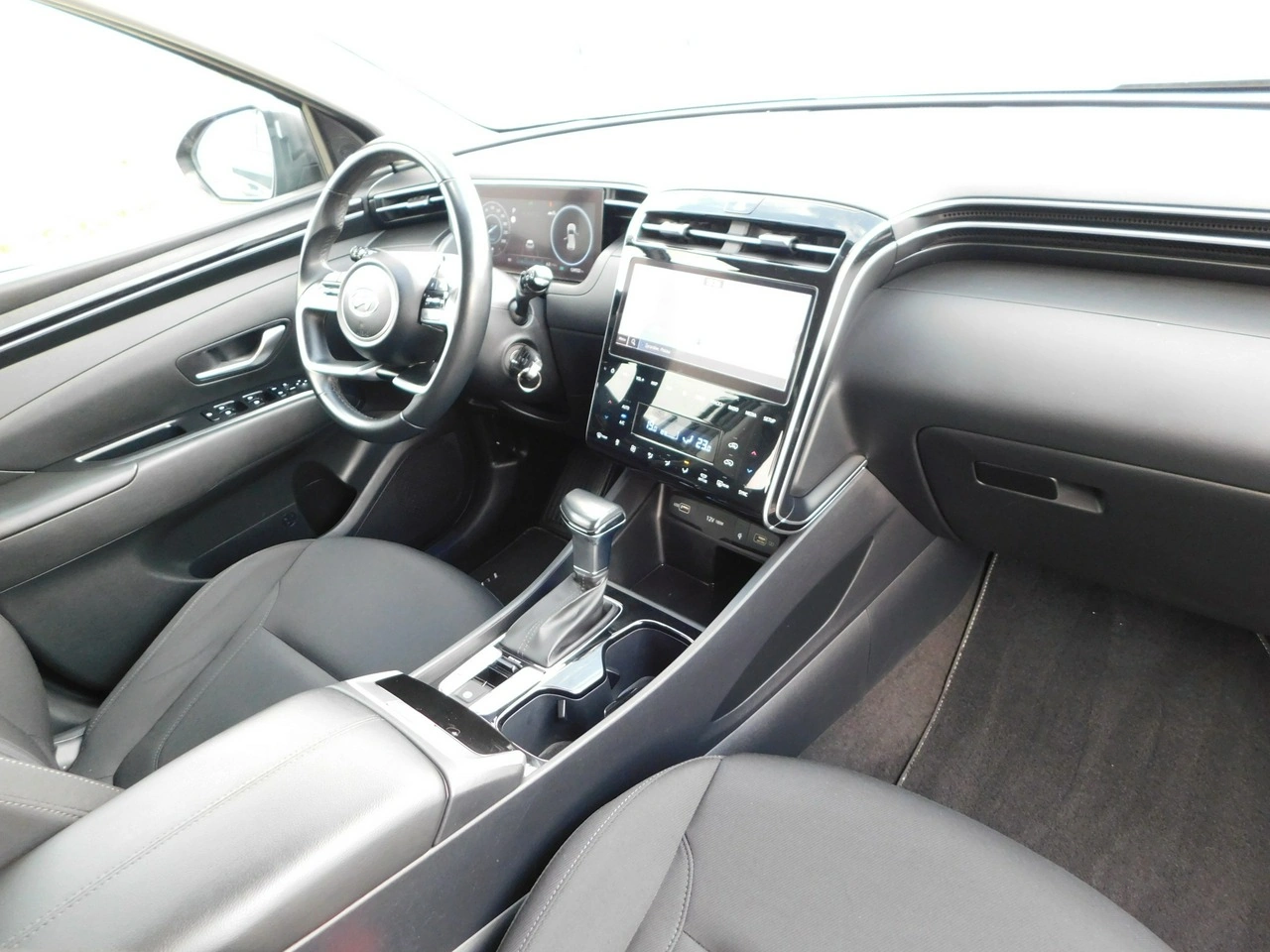 Hyundai Tucson - Zdjęcie 25