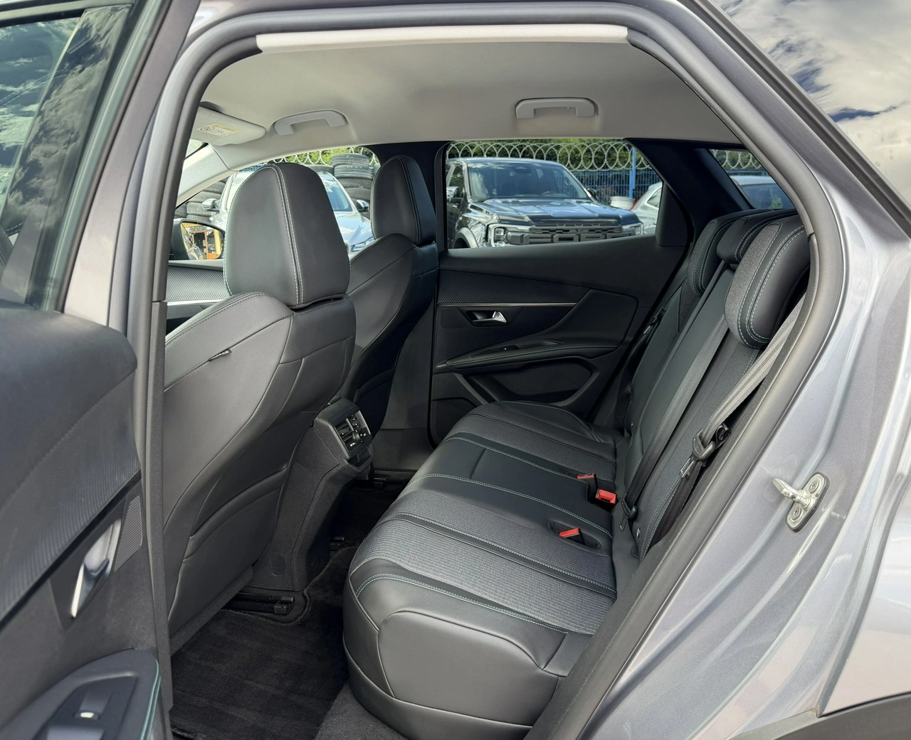 Peugeot 3008 - Zdjęcie 10