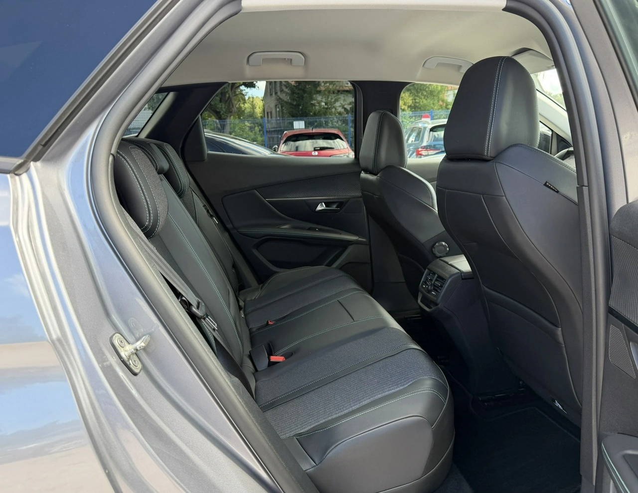 Peugeot 3008 - Zdjęcie 12