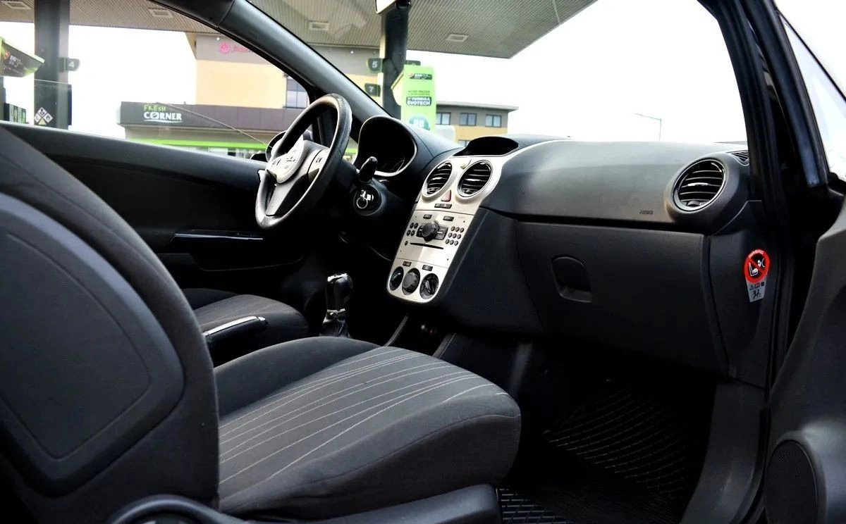 Opel Corsa - Zdjęcie 11