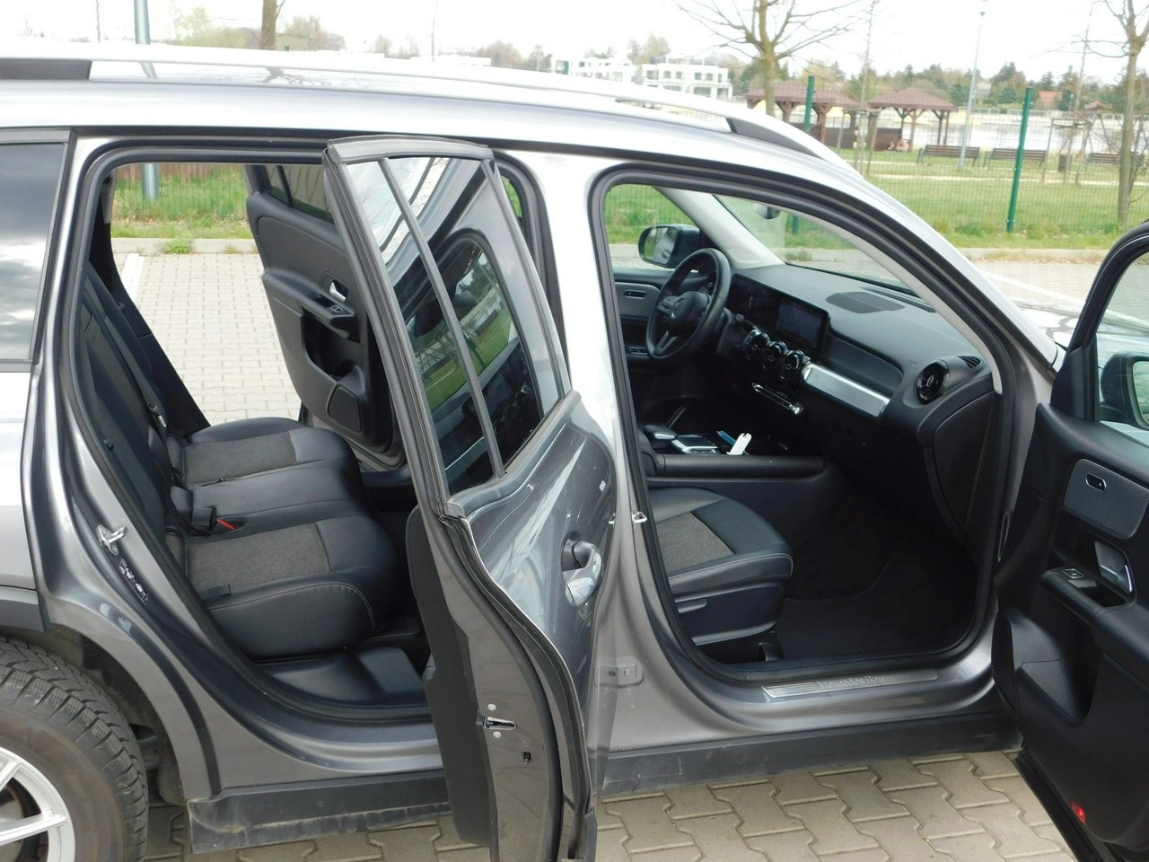 Mercedes GLB - Zdjęcie 11