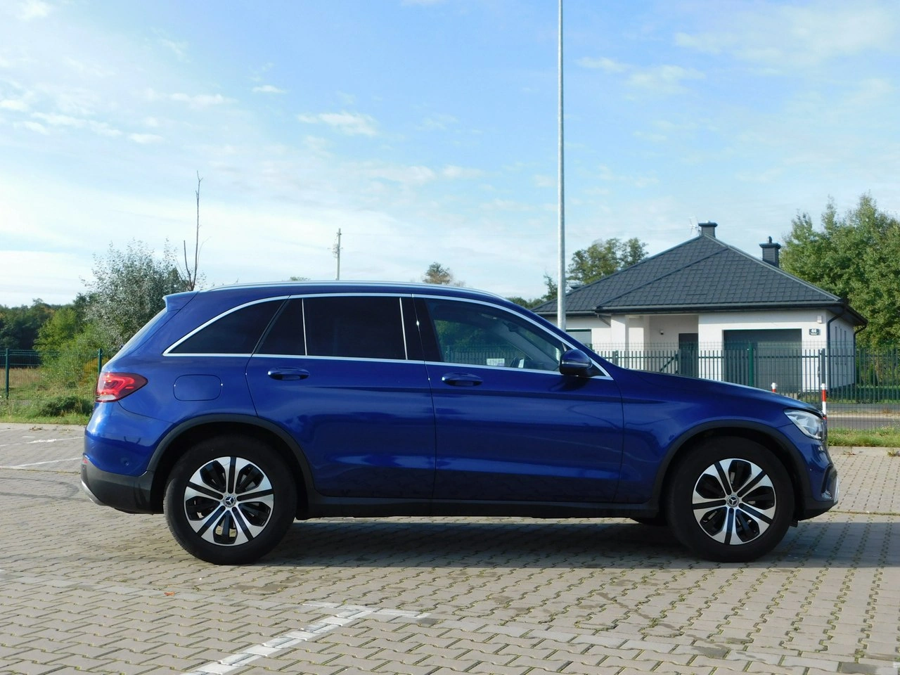 Mercedes GLC 200 - Zdjęcie 3