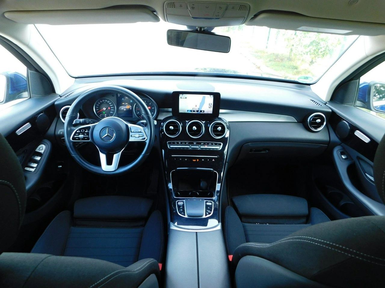 Mercedes GLC 200 - Zdjęcie 6