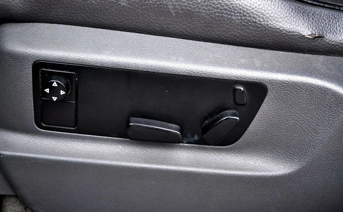 Volkswagen Touareg - Zdjęcie 17