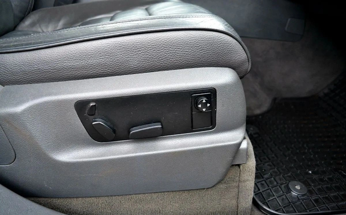 Volkswagen Touareg - Zdjęcie 22