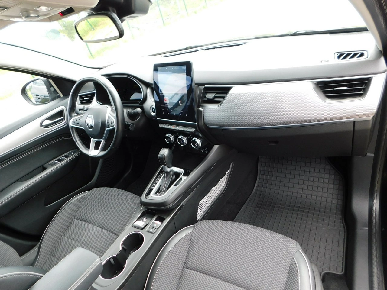 Renault Arkana - Zdjęcie 9