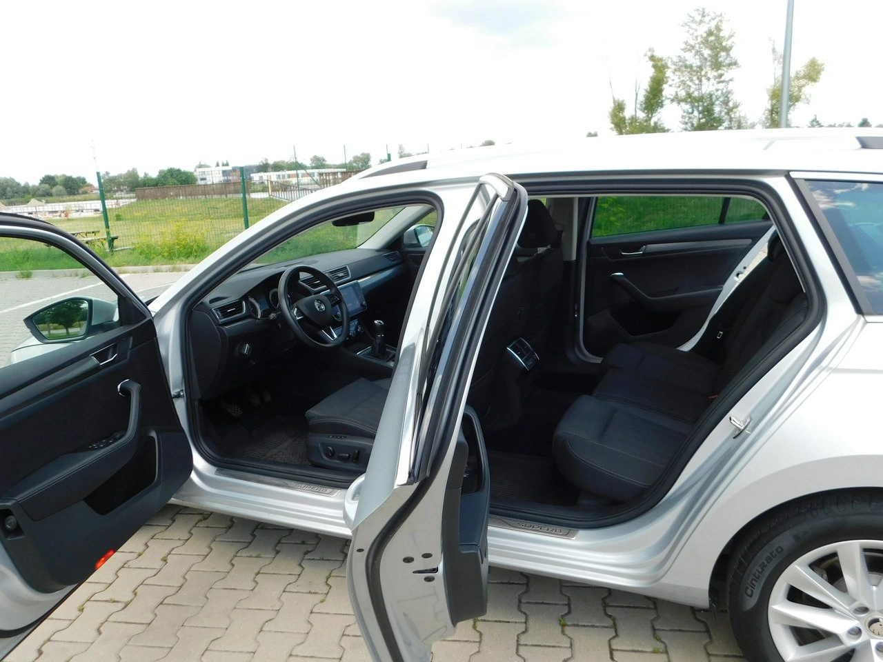 Skoda Superb - Zdjęcie 9