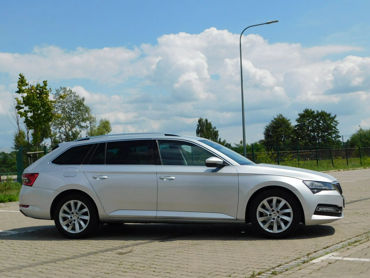 Skoda Superb - Zdjęcie 3