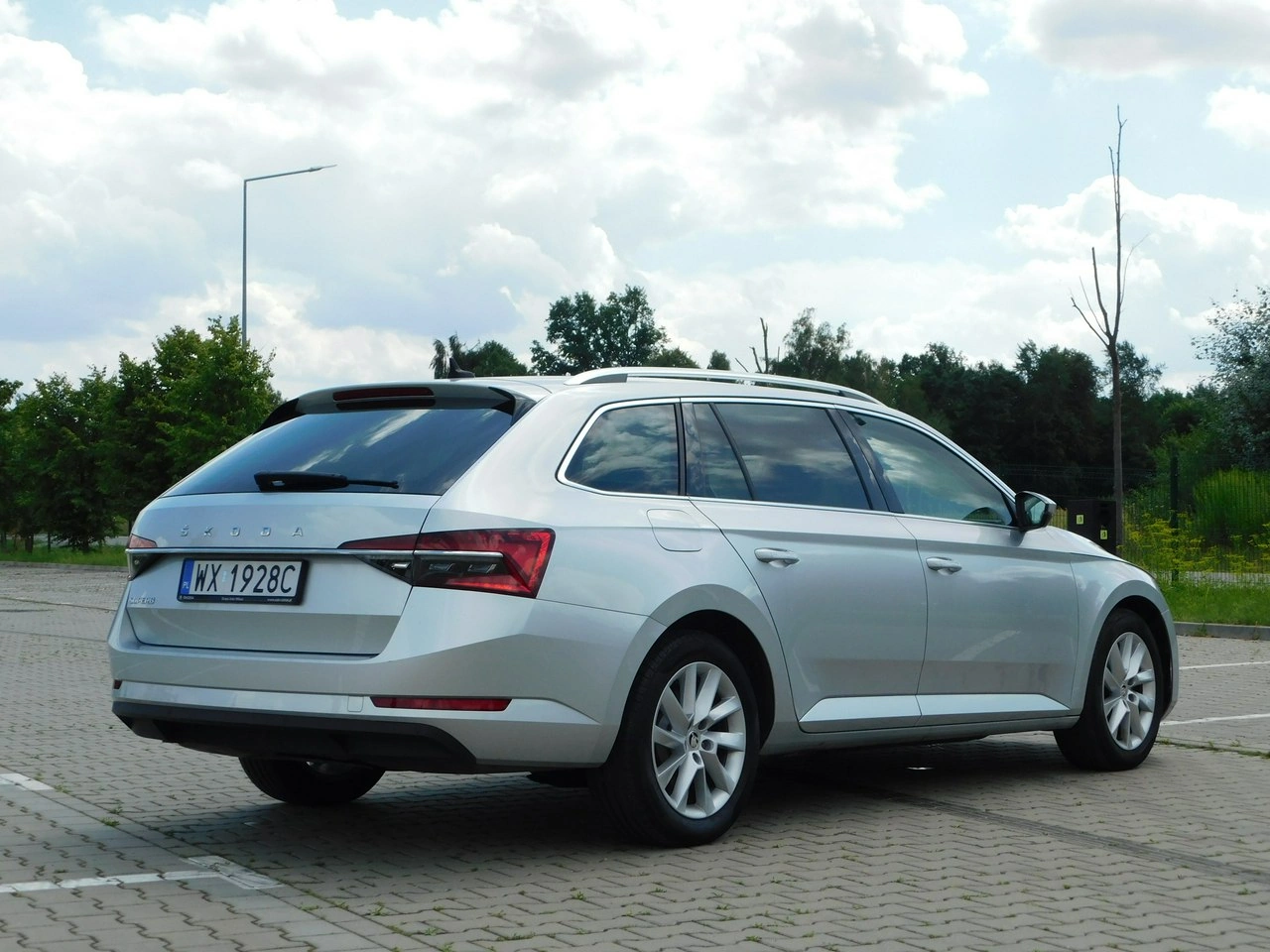 Skoda Superb - Zdjęcie 4